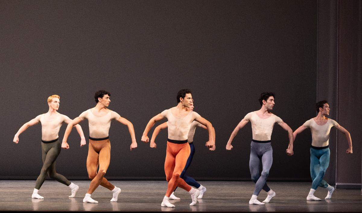 Los bailarines de Miami City Ballet en “Glass Pieces”, de Jerome Robbins.