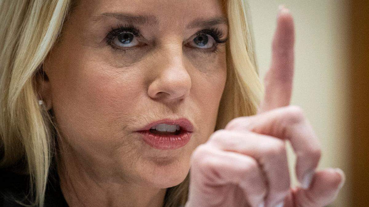 La fiscal general de Estados Unidos, Pam Bondi, testifica ante una audiencia del Comité Judicial de la Cámara de Representantes sobre la “Supervisión del Departamento de Justicia” en el Capitolio en, Washington, DC, el 11 de febrero de 2026.