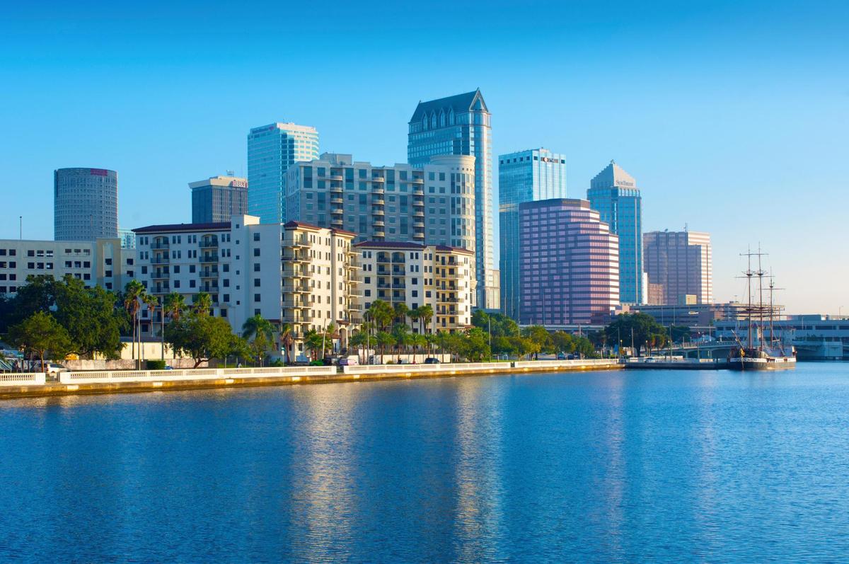 La ciudad de Tampa en la Florida se ubica en el cuarto lugar entre los mejores lugares para retirarse en el 2022-2023, según la nueva lista de U.S. News & World Report, que la elabora anualmente como una guía para quienes planean retirarse o ya lo han hecho.