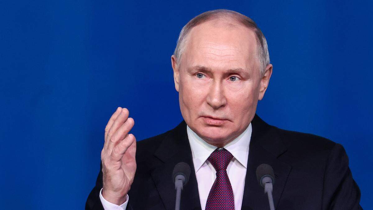 El gobernante de Rusia, Vladimir Putin, da un discurso para honrar los 300 años de la fundación de la Academias Rusa de las Ciencias (RAS), el jueves 8 de febrero de 2024.