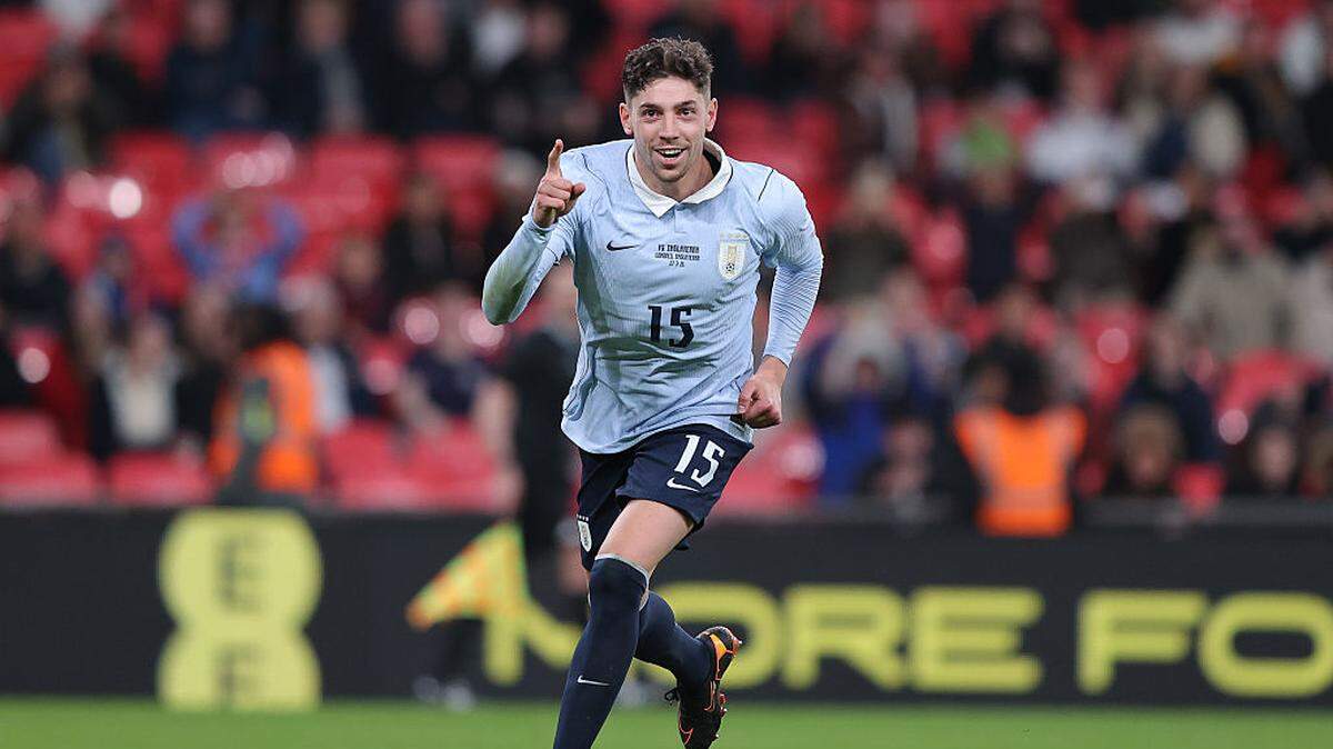 Con Federico Valverde a la cabeza, Marcelo Bielsa oficializó este domingo la lista de 26 futbolistas que defenderán a la Celeste en el Mundial que inicia en once días en Norteamérica.