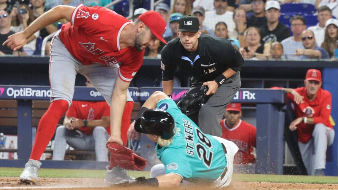 Jornada agridulce para los Marlins: ganan la serie ante Angelinos y se lesiona uno de sus puntales