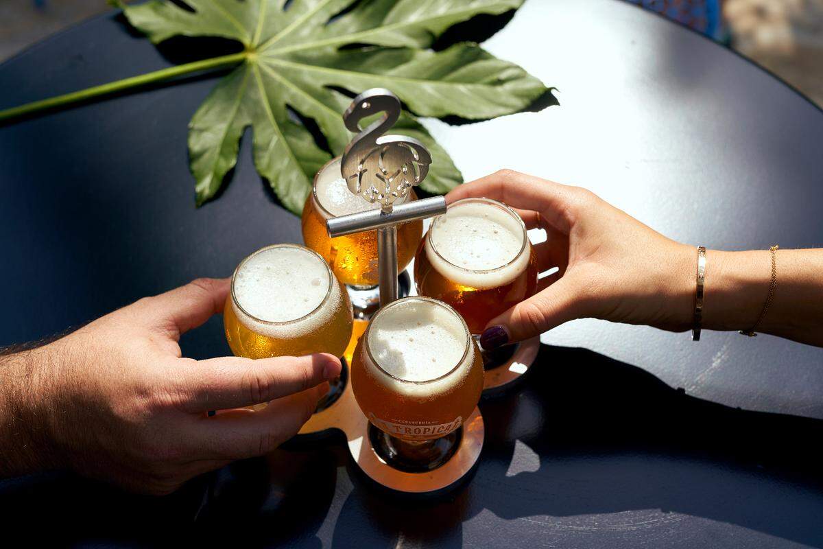 Cervecería La Tropical es la cervecería más nueva de Wynwood, pero estableció la industria cervecera cubana en 1888 cuando se inauguró en La Habana.