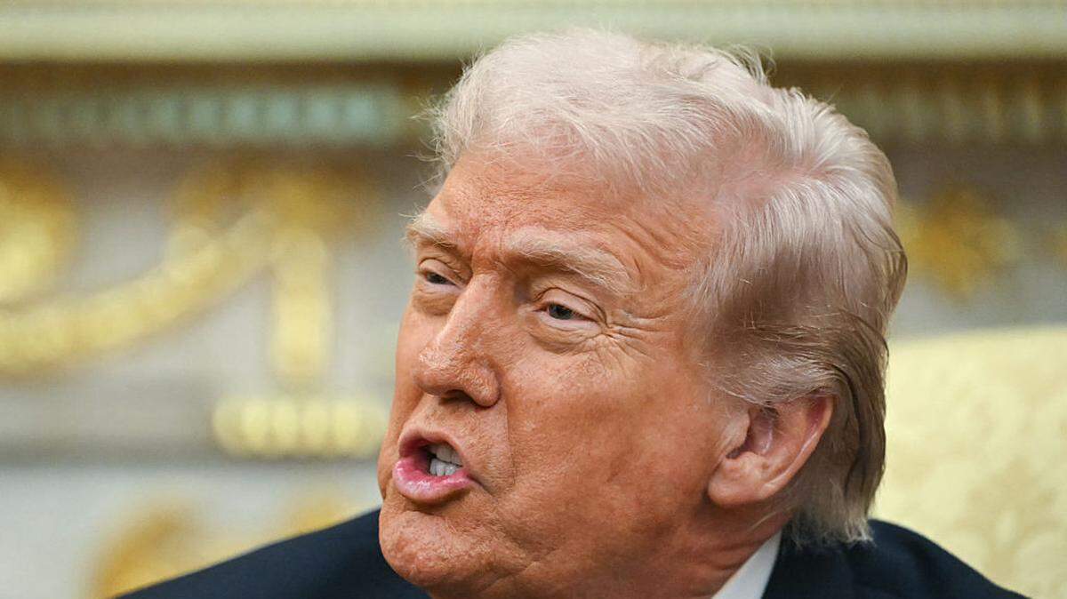 El presidente de Estados Unidos, Donald Trump, volvió a alabar a la líder interina de Venezuela, Delcy Rodríguez, el miércoles 4 de marzo de 2026. En la foto, Trump responde una pregunta durante su reunión con el canciller alemán, Friedrich Merz, en el Despacho Oval de la Casa Blanca, el martes 3 de marzo.