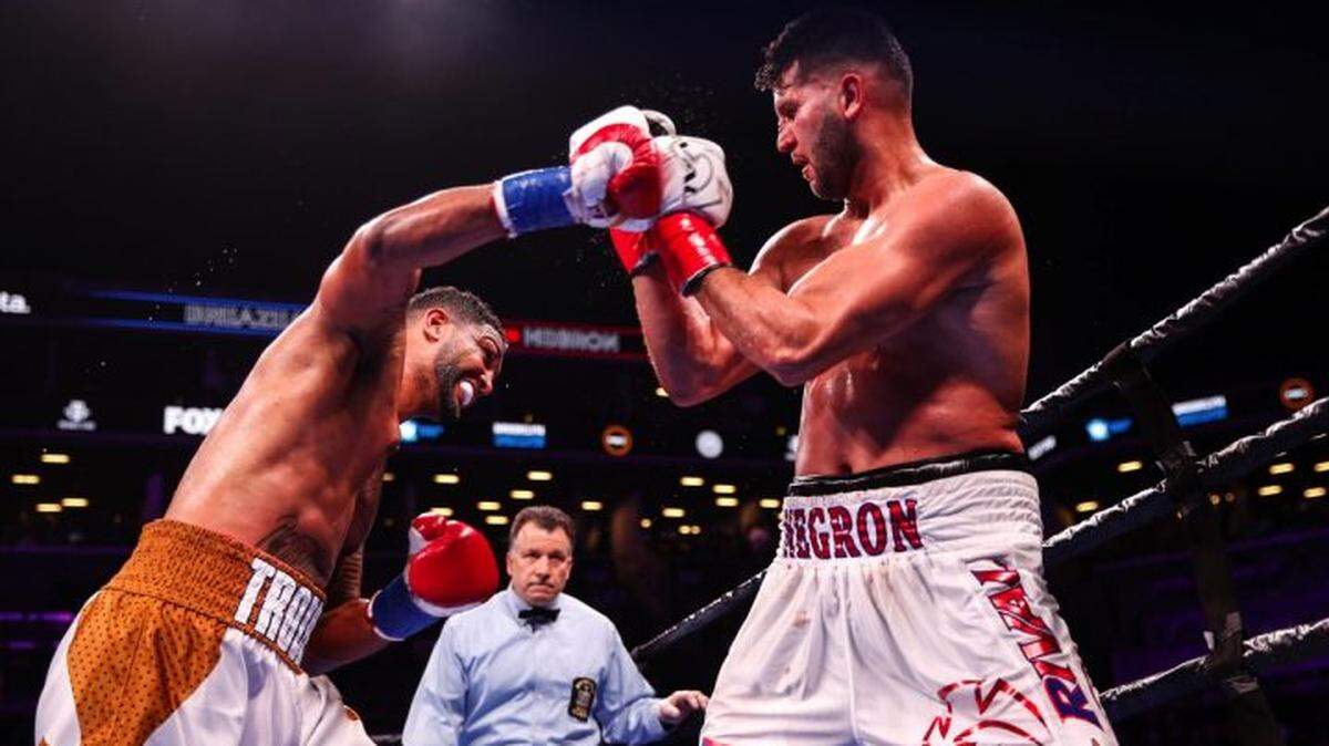 A Carlos Negrón le gusta estar estar debajo en los pronósticos. Así ha sido en gran parte de su carrera y tampoco va a cambiar este sábado cuando regrese a la acción como parte del evento de FOX Sports PBC Pay-Per-View encabezado por el ex campeón Mundial Deontay Wilder, en el Barclays Center de Brooklyn, Nueva York.
