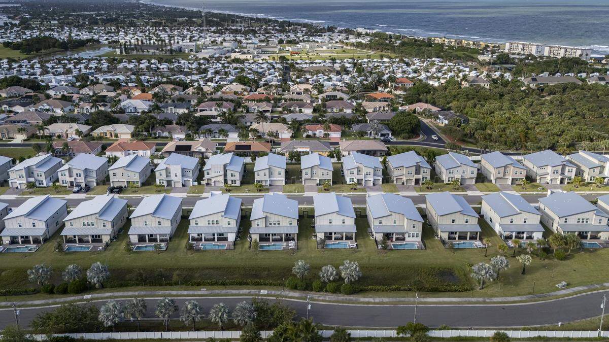 Vista general de la comunidad residencial Harbor Island Beach Club el jueves 16 de octubre de 2025, en Melbourne Beach, Florida. 