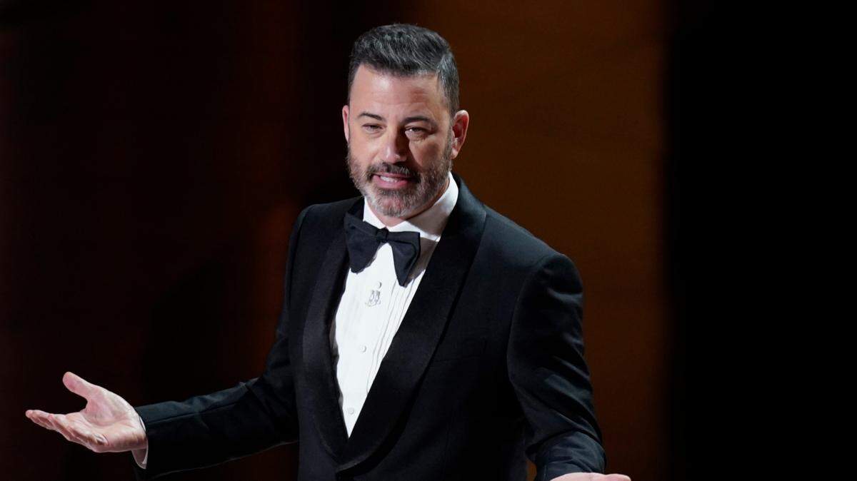 El humorista Jimmy Kimmel durante la entrega de los premios Oscar, en el Dolby Theatre at Ovation Hollywood en Los Ángeles, el 10 de marzo de 2024.
