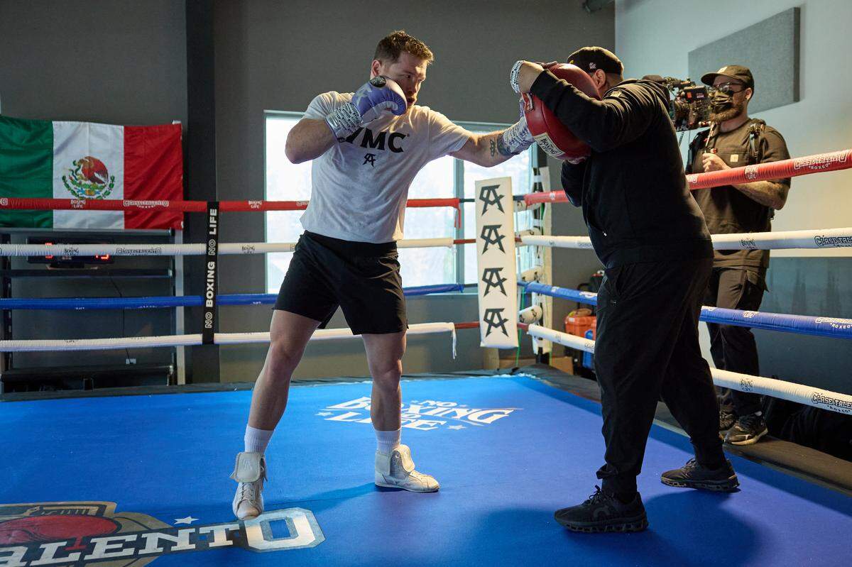 Saúl “Canelo’‘ Álvarez en un entrenamiento para su pelea con Jermell Charlo el 30 de septiembre.