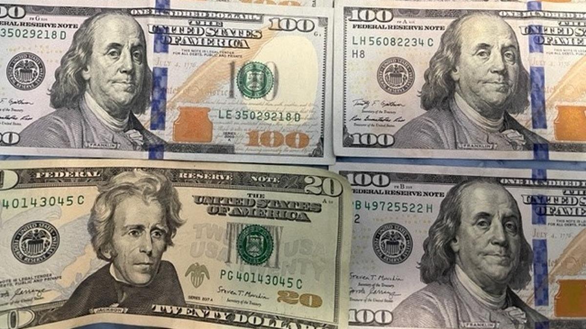  Los bancos cubanos volverán a aceptar desde ahora depósitos en efectivo de dólares estadounidenses en las cuentas, anunció este lunes el Banco Central de Cuba (BCC).
