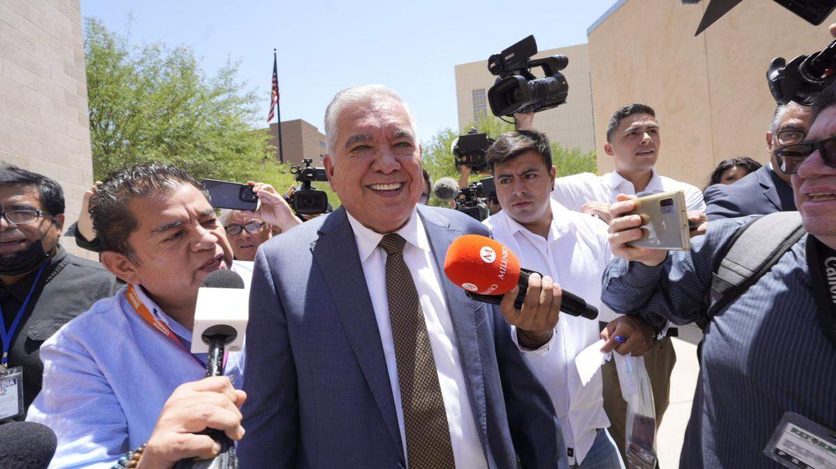 Foto de archivo del 1 de agosto de 2024 de Frank Pérez, abogado principal del narcotraficante mexicano Ismael “El Mayo” Zambada, en El Paso, Texas.