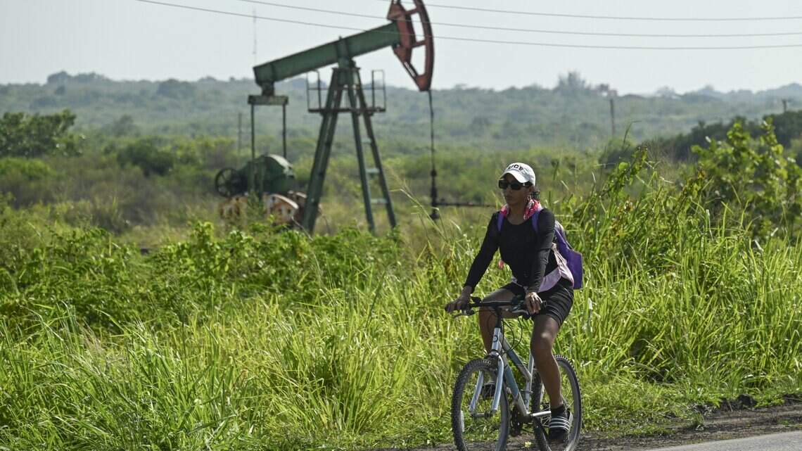 Cuba ajusta su ley petrolera, pero expertos ven un sector privado pequeño y control rígido
