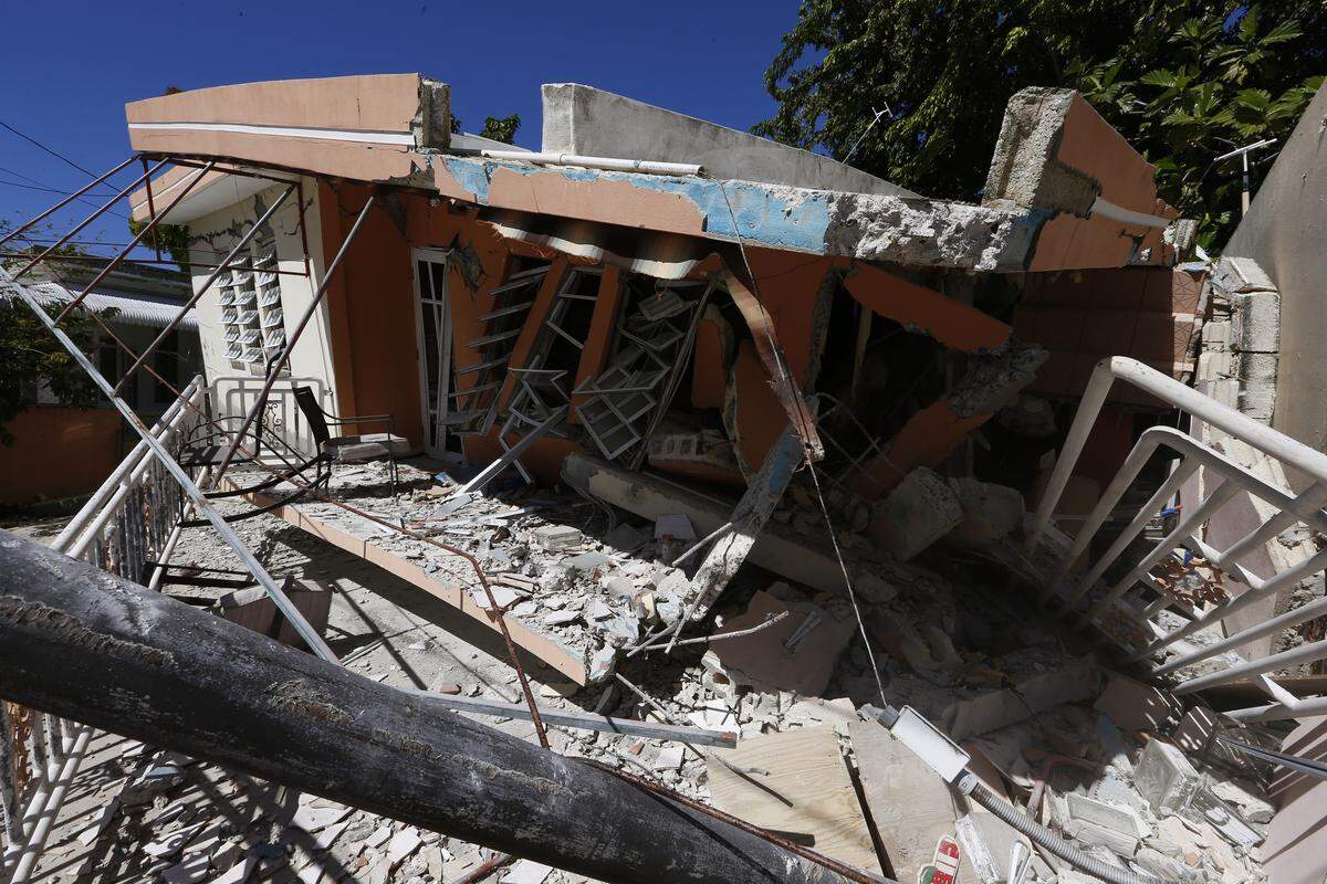Una vivienda dañada en Guánica, Puerto Rico, después que un terremoto de magnitud 6.4 estremeció la isla este martes 7 de enero de 2020.