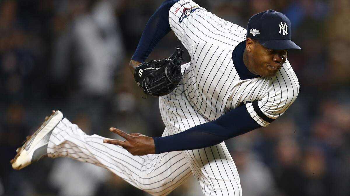 AROLDIS CHAMPAN salva el juego del viernes contra los Astros en Nueva York.