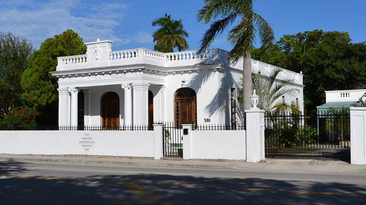 Fachada de Villa Paula, antiguo consulado cubano en Miami, que fue construida en 1925.