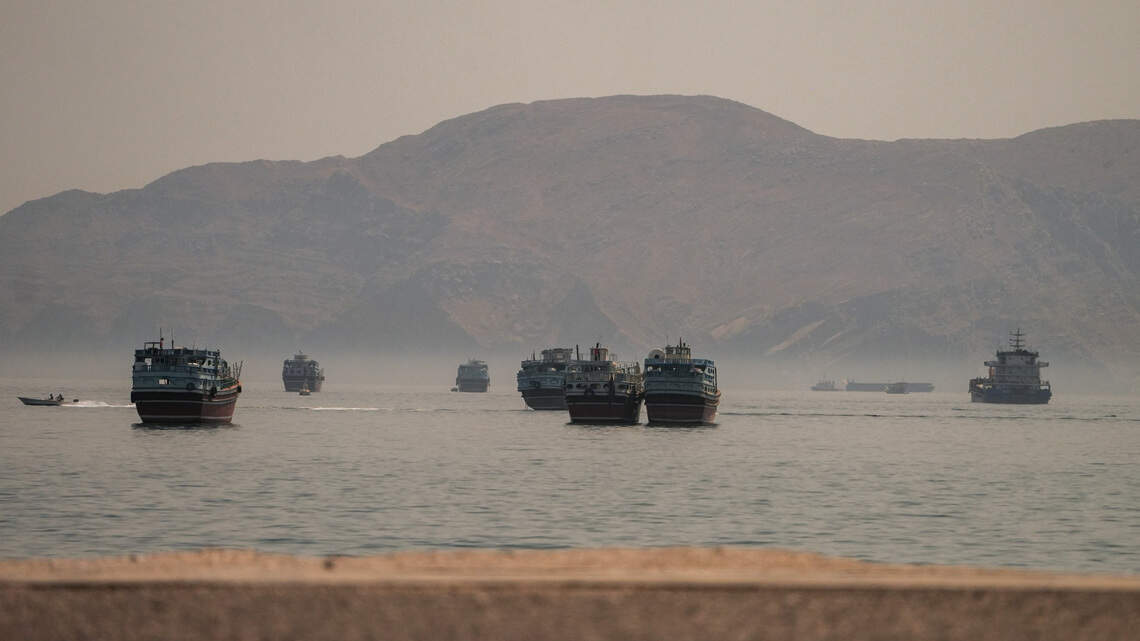 EEUU reiniciará el bloqueo naval a Irán el martes y promete apoyo a los otros barcos