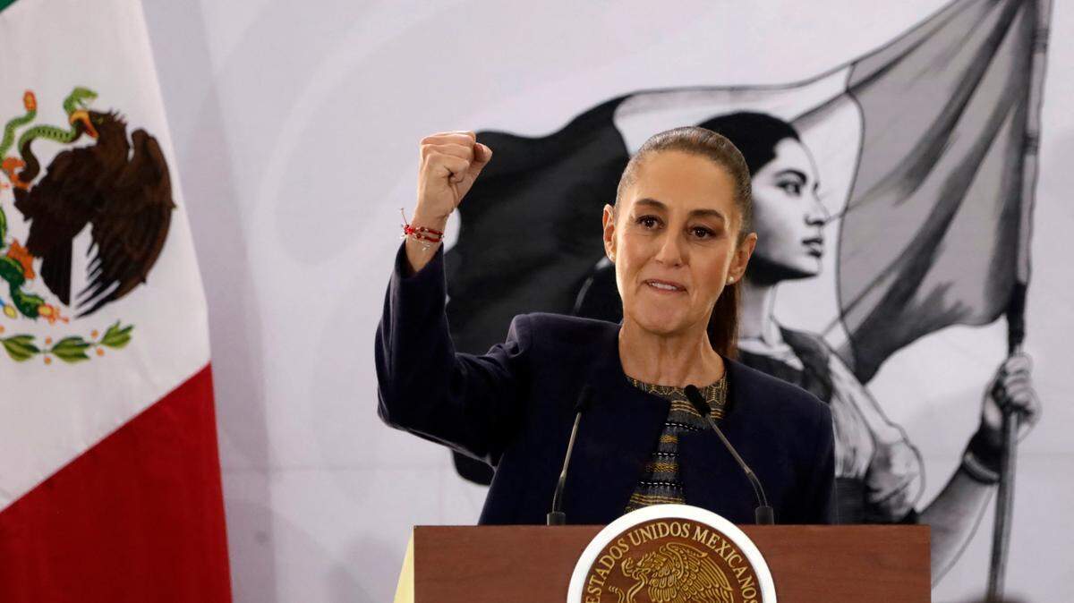 La presidenta mexicana, Claudia Sheinbaum, da un discurso para conmemorar el 87 aniversario de la nacionalización del petroleo, el martes 18 de marzo de 2025, en Ciudad de México. Sheinbaum ha sido elogiada por saber manejar su relación con el presidente Donald Trump.