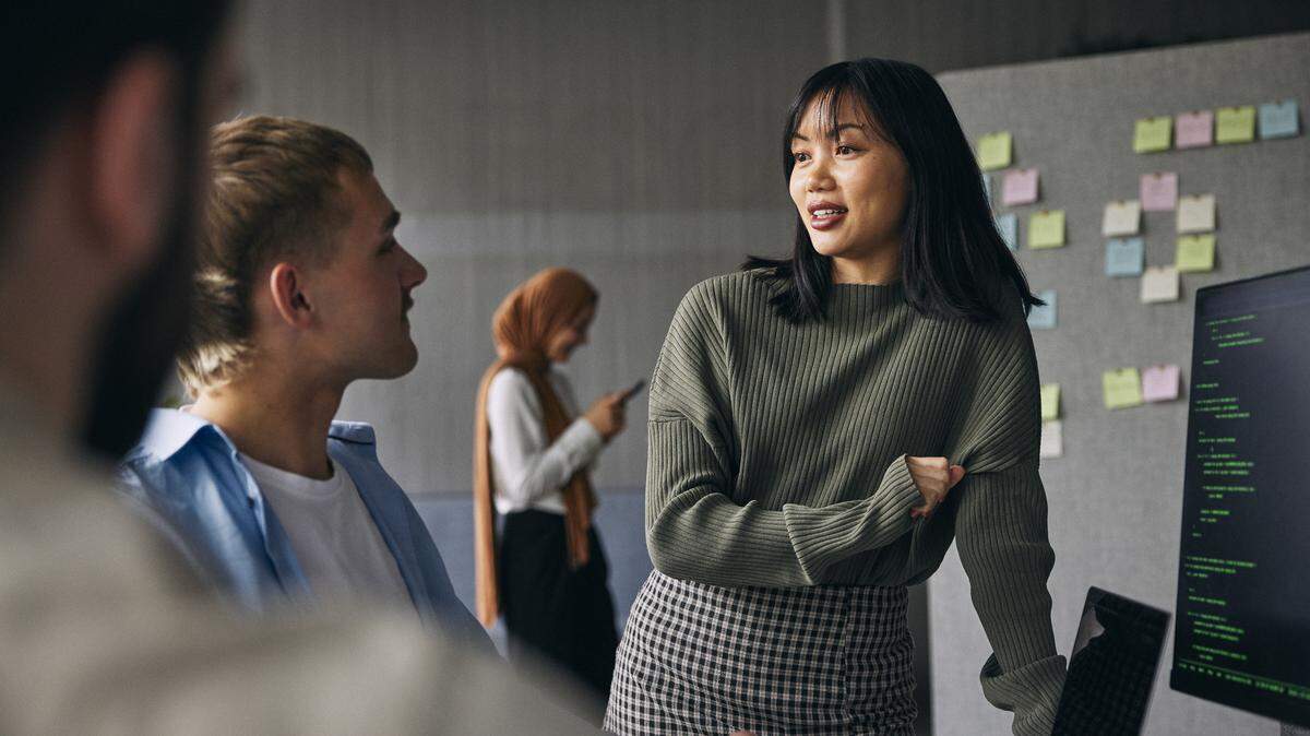 Un líder que sabe quién es y reconoce el impacto de sus emociones en sus empleados, genera un entorno de confianza. La autoconciencia es la clave para el éxito. 