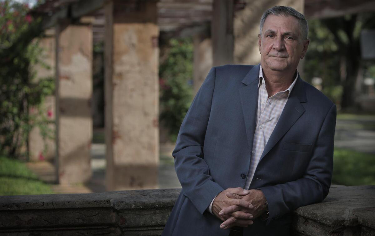 Javier Aguilar, sacerdote de Ifá y miembro de la comisión organizadora de la Letra del Año en Miami, explicó que el signo regente del año los hizo predecir la pandemia. 