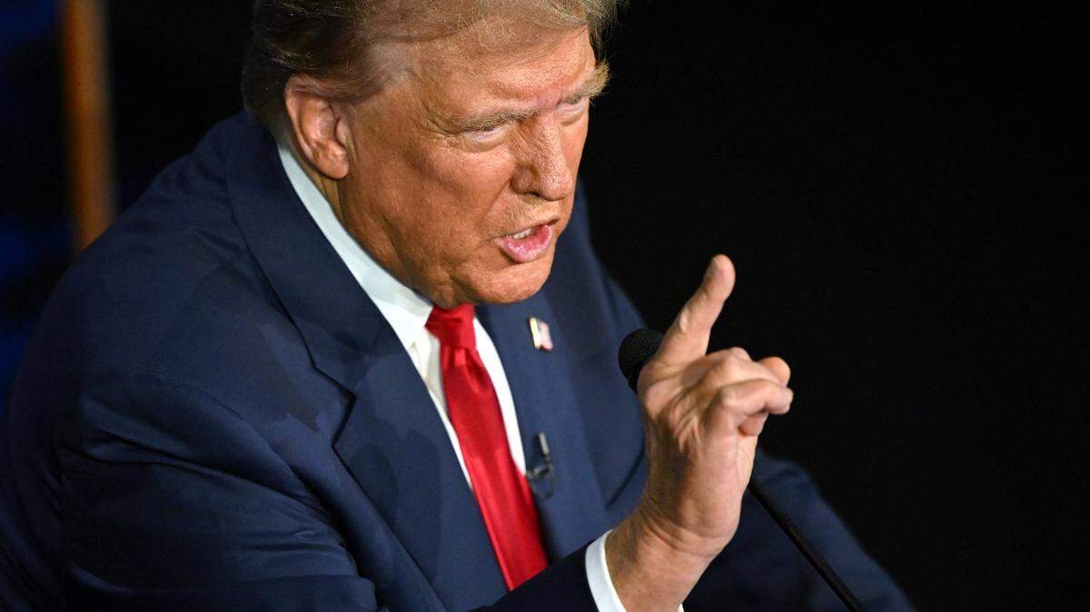 Republican presidential candidate Donald Trump repeats false anti-immigrant rumor during Tuesday’s debate
