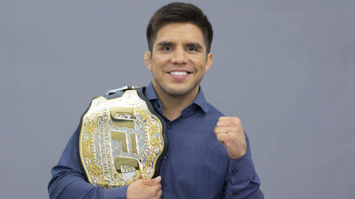 EL CAMPEON mosca de la UFC visita los estudios de el Nuevo Herald el 10 de agosto del 2018.