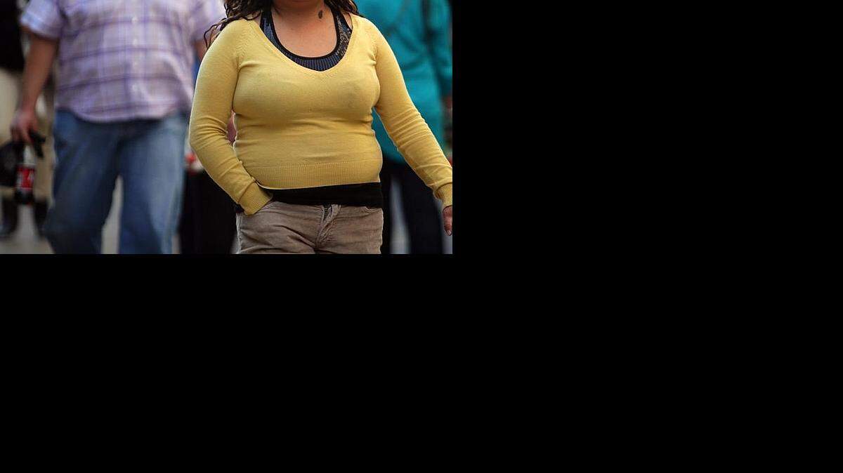 La delgadez se define por un índice de masa corporal (IMC) inferior a 20 kg/m2, mientras que el sobrepeso empieza en 25 y la obesidad en 30. El peso normal se sitúa en una horquilla de 20 a 25.