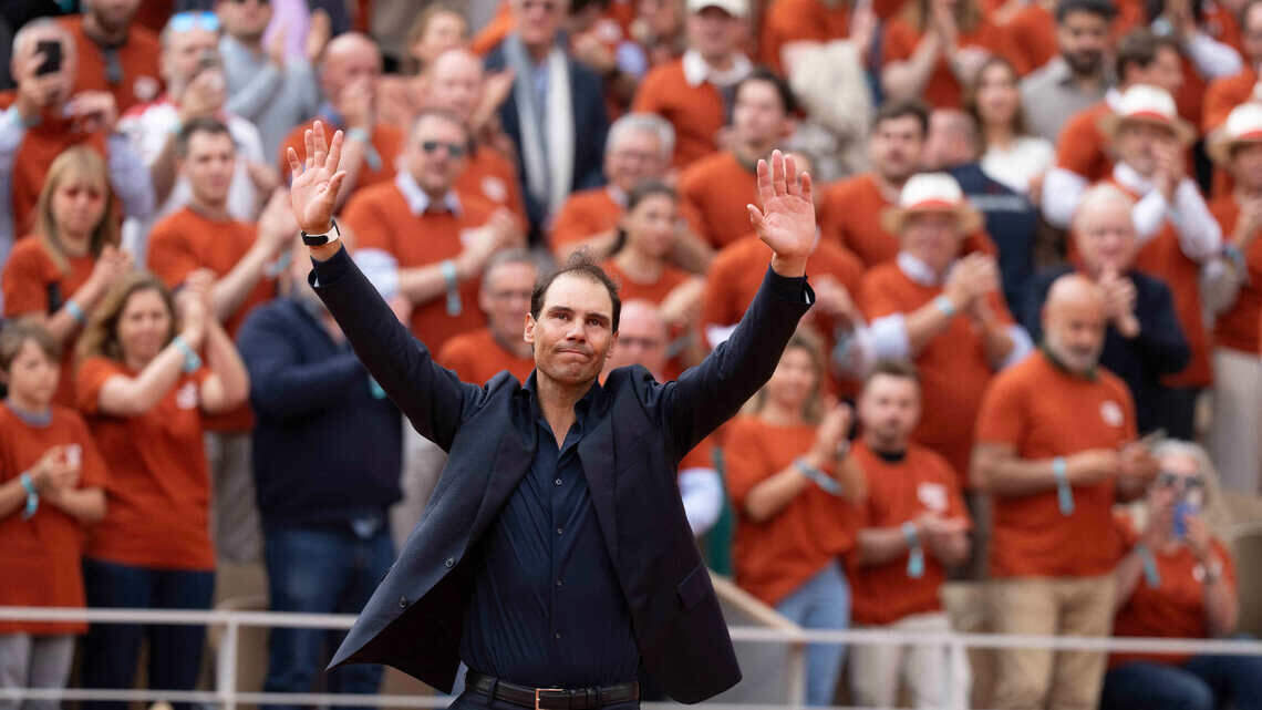 Lágrimas, una huella eterna y un estadio rendido a sus pies: emotivo homenaje a Rafa Nadal en París