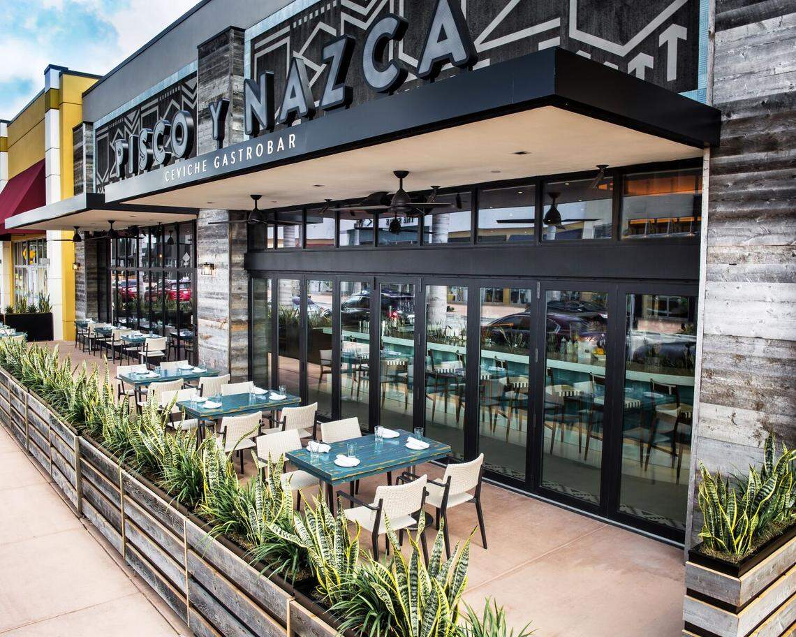 Fachada de Pisco y Nazca Gastrobar en el downtown de Doral.