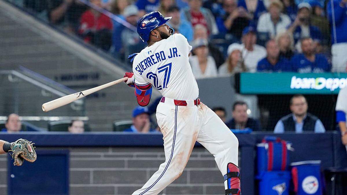 Vladimir Guerrero Jr. ha sido la sensación indiscutida por estos días de postemporada: seis jonrones, promedio de .442 y la sensación constante de que cada swing podría cambiar un juego. 