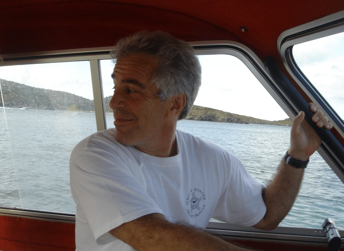 Una fotografía sin fecha de Jeffrey Epstein, difundida por el Departamento de Justicia de EEUU.