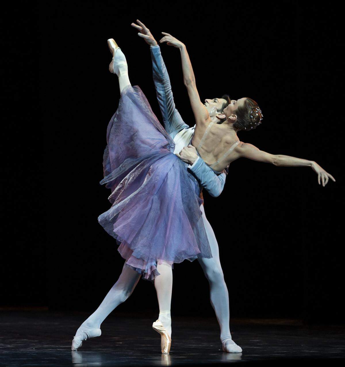 Ludmila Pagliero y Mathieu Ganio en “In the Night”, de Jerome Robbins. 