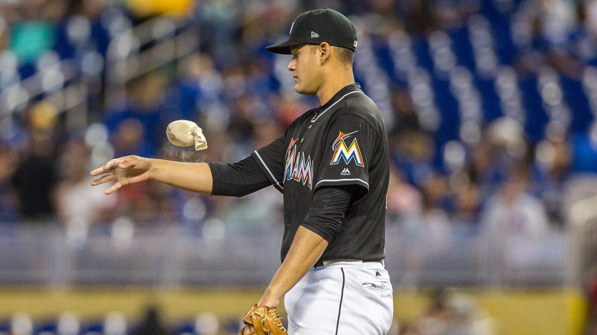 PABLO LÓPEZ lanza contra los Mets en su debut el 30 de junio del 2018.
