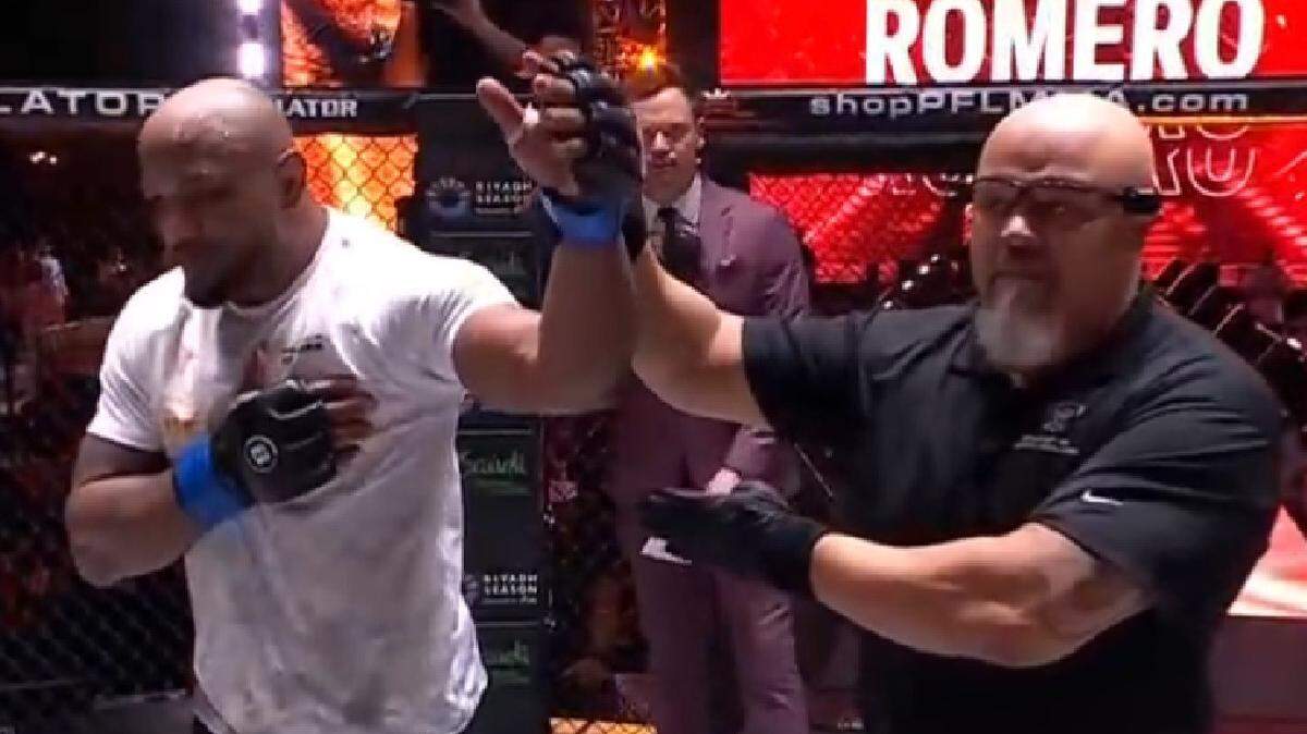 Con una estrategia inteligente y con su paciencia acostumbrada, Yoel Romero se impuso el sábado por decisión unánime al siempre peligroso Thiago Santos en la velada de Campeones de PFL vs Campeones de Bellator que tuvo lugar en Riad, Arabia Saudita.