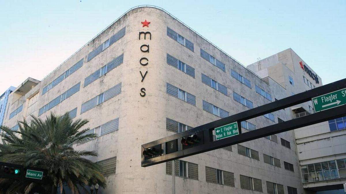 La tienda Macy’s en el downtown de Miami, en Flagler, fue antes una Burdines que abrió en 1896. Macy’s cerró esta locación en febrero del 2019.
