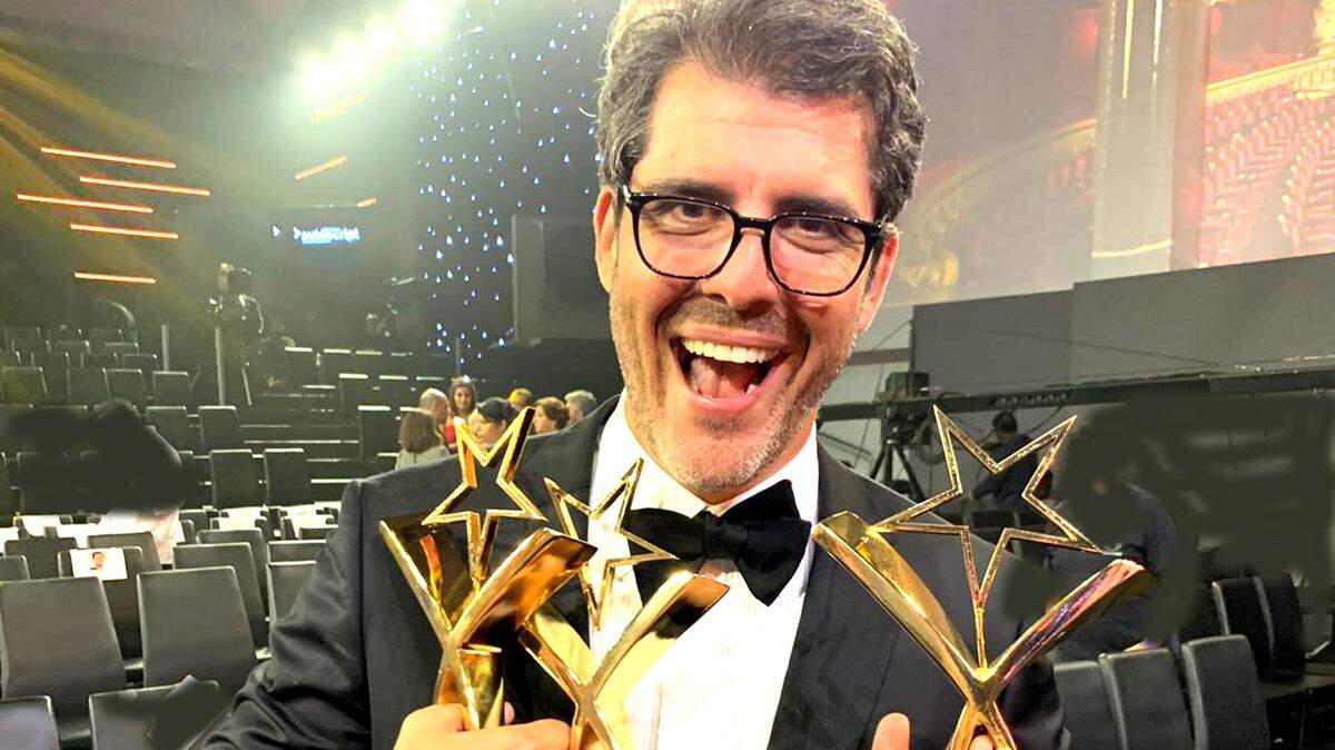 El productor venezolano, Carlos Bardasano Jr., ganó 13 galardones en diferentes categorías en los premios TVyNovelas 2019, con su teleserie 'Amar a muerte'.