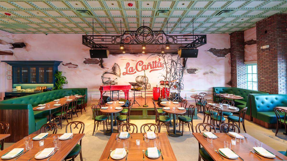 El interior del nuevo restaurante La Cañita en Kendall, de Michelle Bernstein y David Martínez de Sra Martínez y Café La Trova.