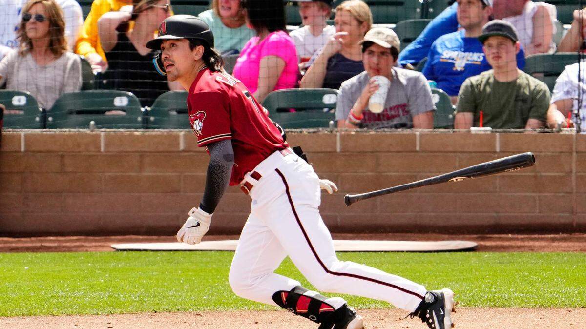 Corbin Carroll conectó 25 jonrones,  robó 54 bases con los Diamondbacks de Arizona y se convirtió en el primer novato en la historia de las Mayores en superar la cifra de los 25 vuelacercas y las 50 estafas.