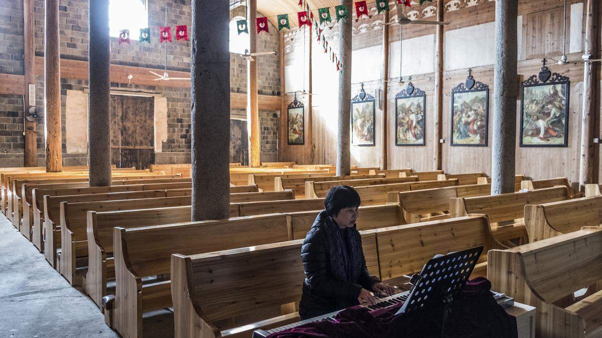 Una iglesia católica en el pueblo de Lankou, China. La meta de Pekín parece ser la misma que con las demoliciones de las iglesias: obtener más control sobre la rápida propagación del cristianismo.