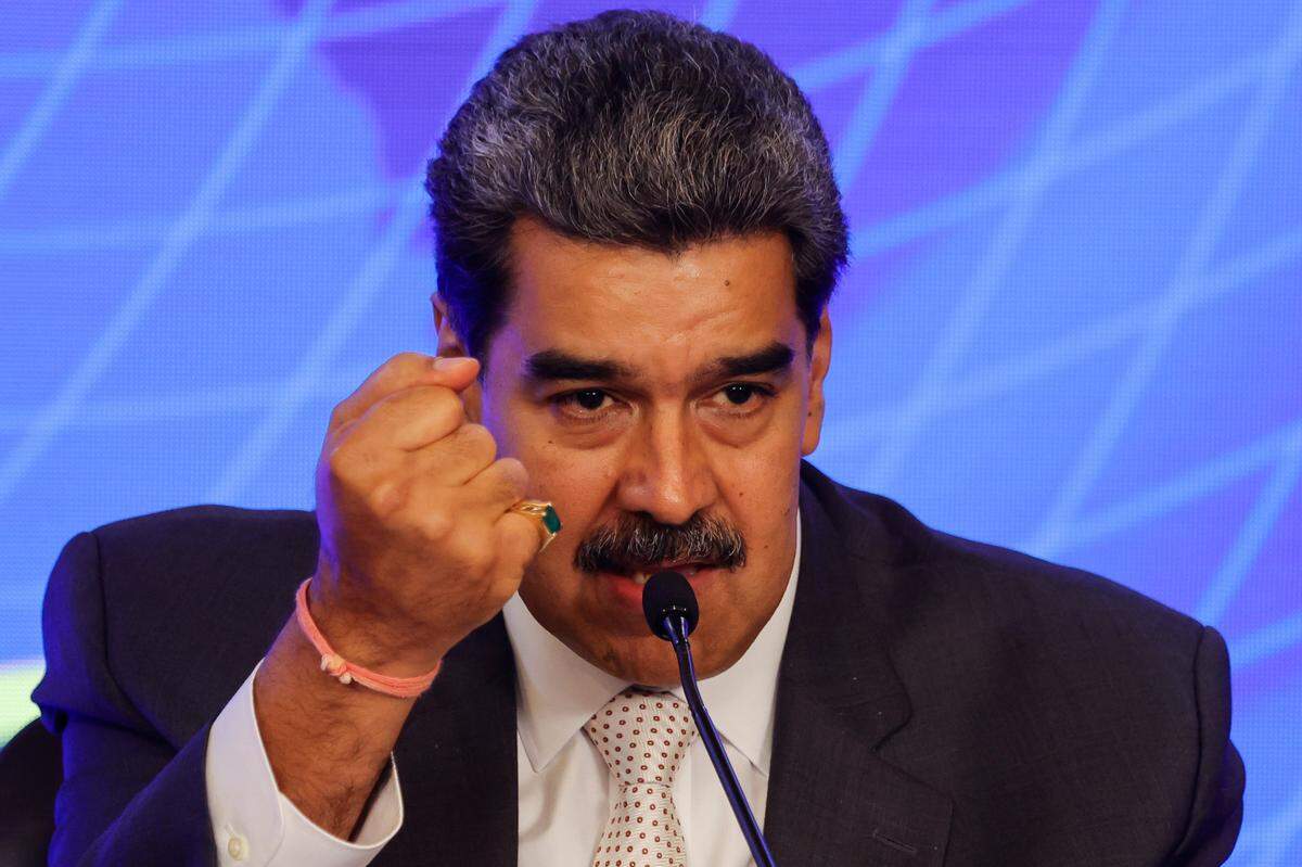 Foto de archivo. El gobernante de Venezuela, Nicolás Maduro, reiteró este lunes su intención de “recuperar plenamente” la Guayana Esequiba, luego de acordar con el Gobierno de ese país no amenazarse ni utilizar la fuerza en circunstancia alguna por esta controversia.