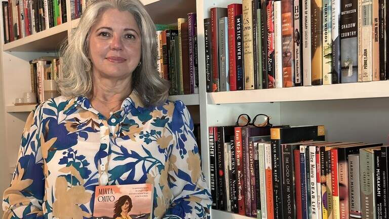 Cuba, Canarias y un naufragio. Mirta Ojito presenta en Miami su novela ‘La memoria de las olas’