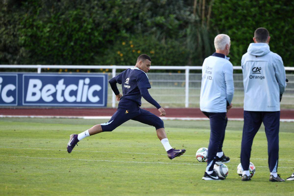 Kylian Mbappé anotó 31 tantos con el Real Madrid y se llevó la Bota de Oro de mejor goleador de Europa, en esta temporada.