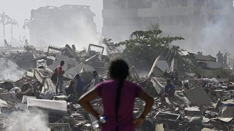 Venezuela quake death toll nears 1,000 as hundreds more remain missing