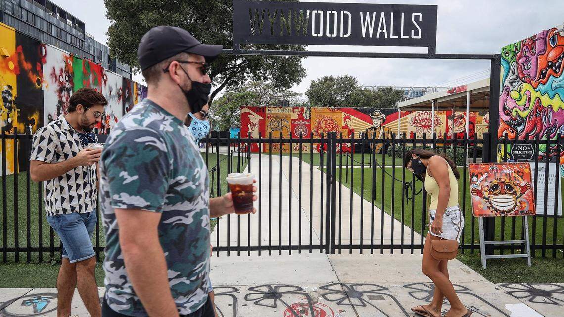 "Me encanta empezar el día en Panther Coffee y pasar por delante de los coloridos murales", dijo Chip Virnig, socio de Thoma Bravo. Thoma Bravo se amplió a Miami el año pasado y se trasladó a un espacio temporal en Wynwood.