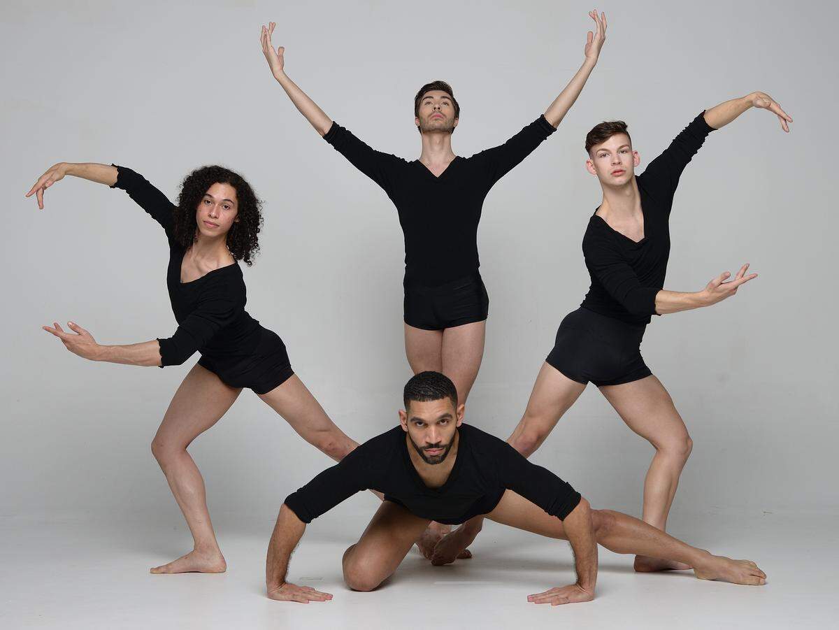 Los bailarines de Dance NOW! Miami (de izq. a dch) David Jewett, Austin Duclos, Anthony Velázquez y David Harris. 