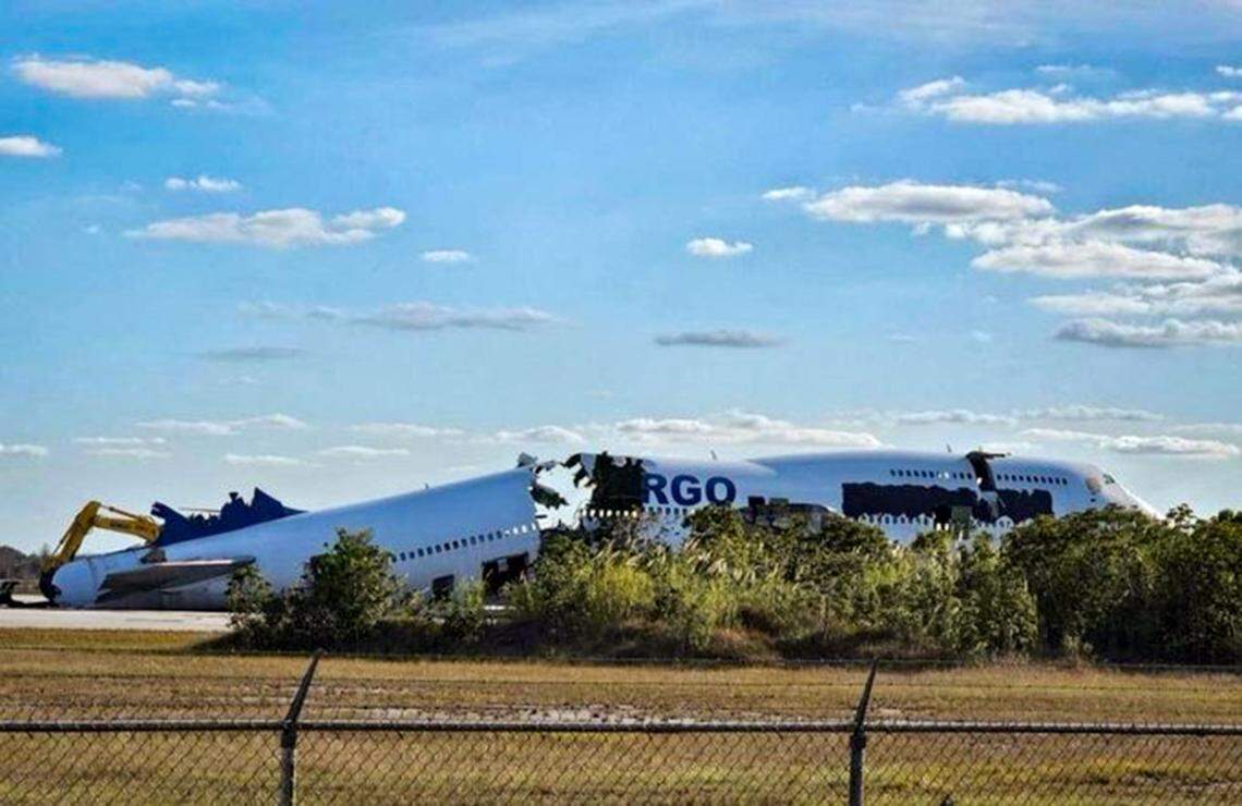 La fotografía de un avión de carga venezolano confiscado siendo destruido en la Florida llevaron al lider venezolano Nicolás Maduro a pronunciar un airado discurso el jueves 29 de febrero, en el que describió a Estados Unidos como un imperio vengativo.