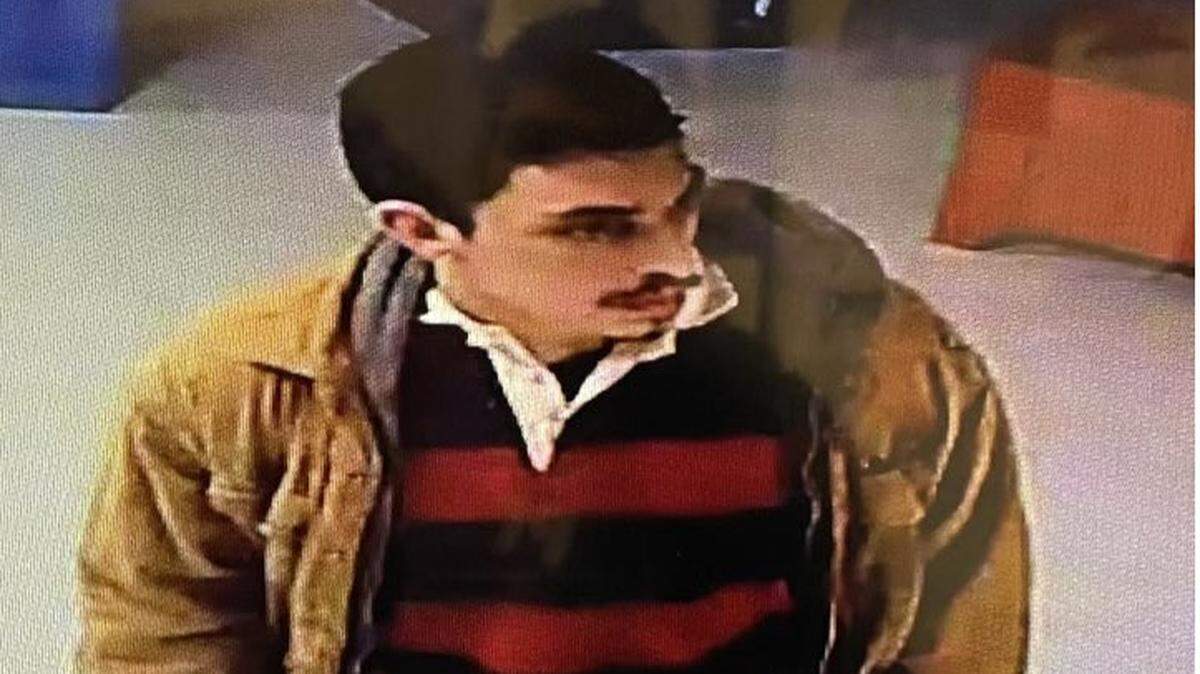 Policía busca a un prisionero que escapó de un hospital de Florida el 16 de agosto de 2023.