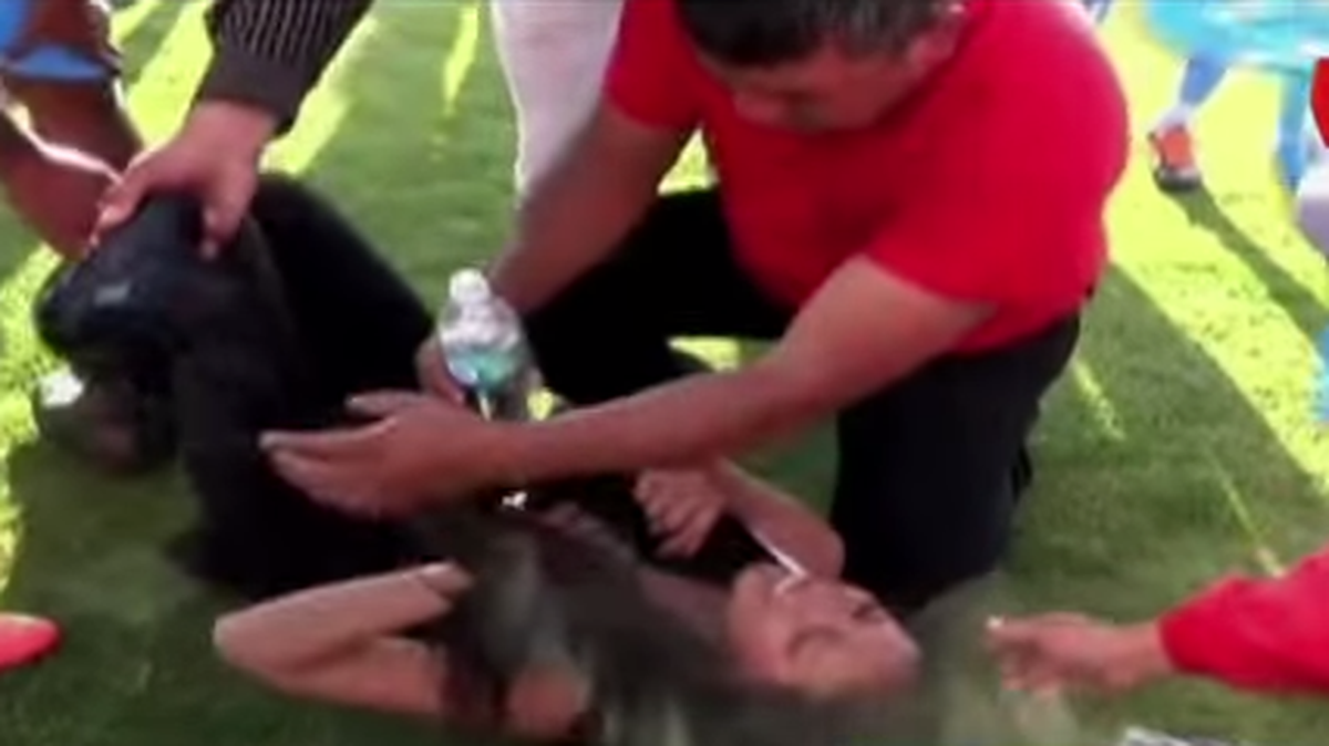 La fotógrafa Cintya Malpartida fue agredida por un grupo de hinchas, que actuaron atizados por un jugador del club Santa Ana, que disputaba con el  Unión Bambamarca un partido de la Copa Perú, el domingo 30 de agosto del 2015.