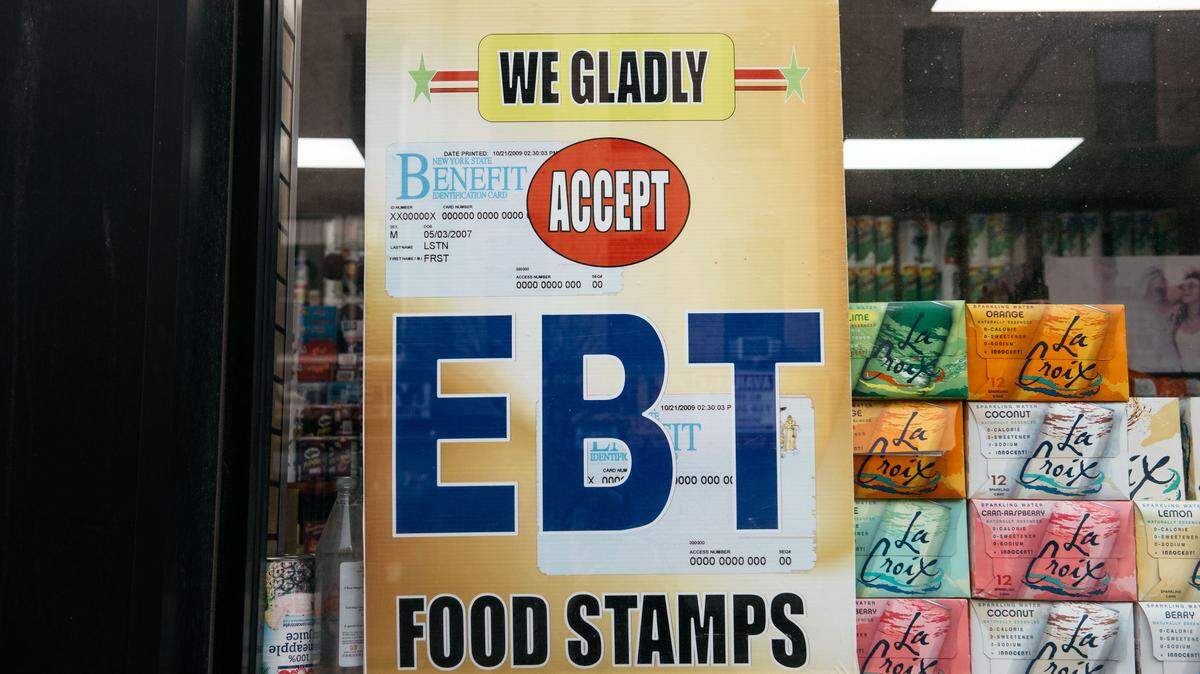 The U.S. Department of Agriculture has dropped its threat to financially punish Kansas and other states that released federal food assistance benefits to needy households last week.