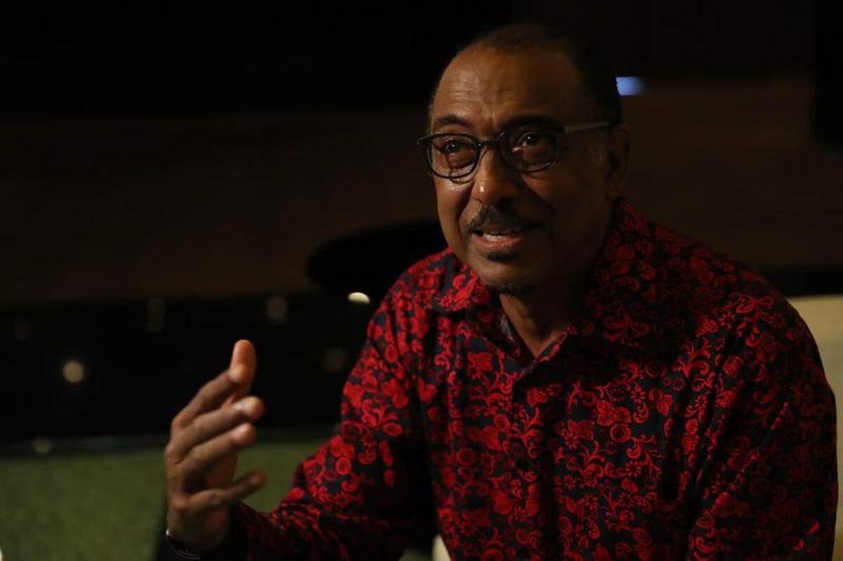 El director ejecutivo del Programa Conjunto de Naciones Unidas, ONUSIDA, Michel Sidibé, habla en entrevista con Efe este sábado, en Ciudad de Panamá.