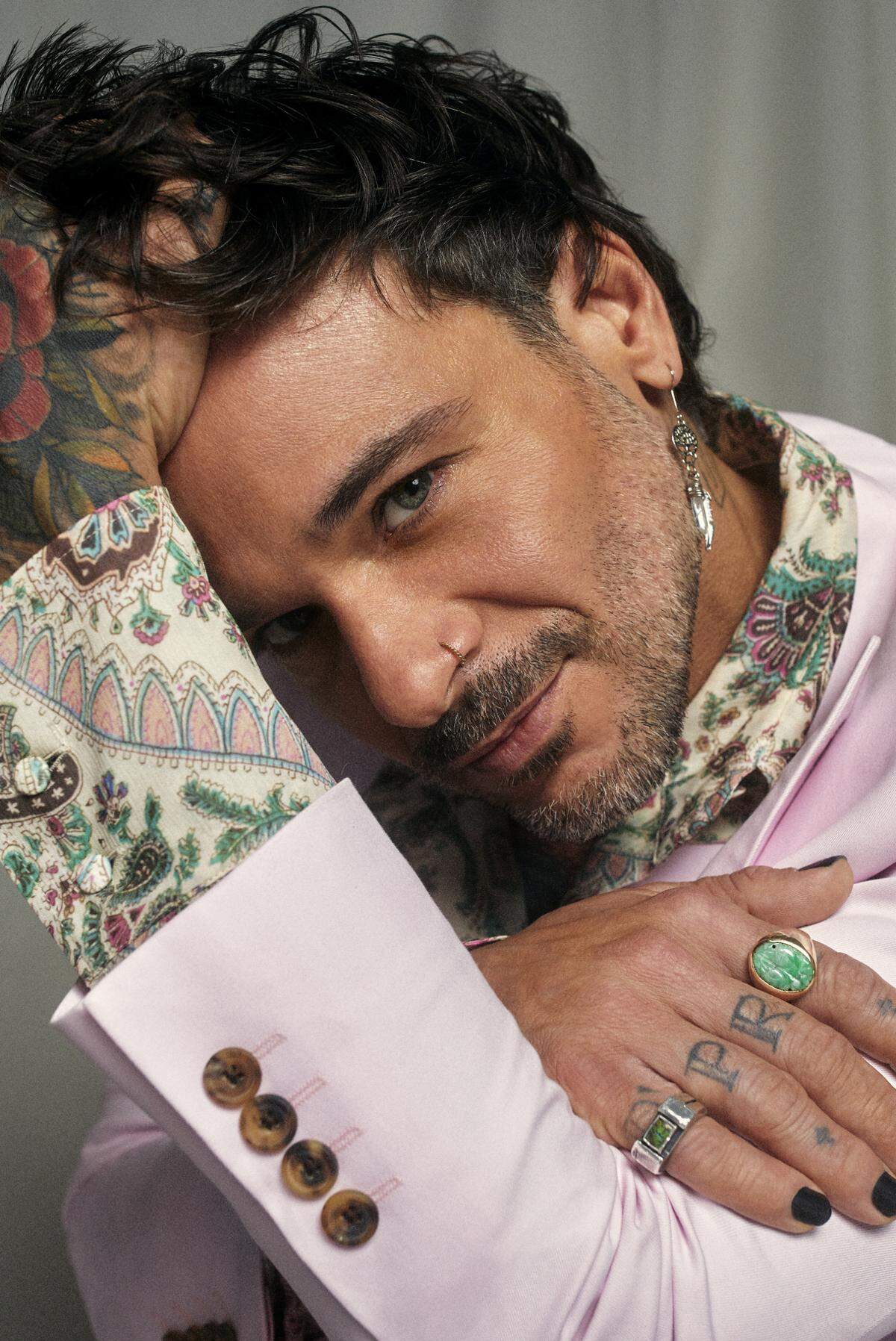 Pedro Capó es el intérprete y autor del hit&nbsp; “Calma”, que contabiliza casi dos mil millones y medio de vistas en Youtube.