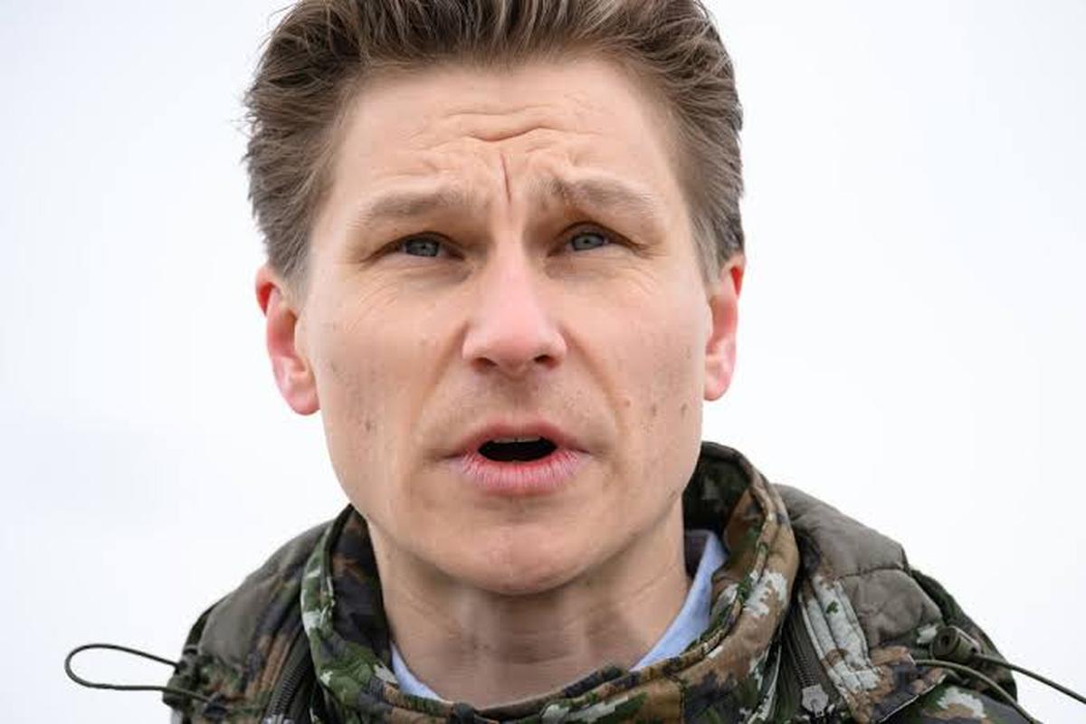 Según el ministro finlandés de Defensa, Antti Häkkänen, Rusia tiene la capacidad de librar una guerra a gran escala en Ucrania y, al mismo tiempo, aumentar en cierta medida el nivel armamentístico en otros lugares.